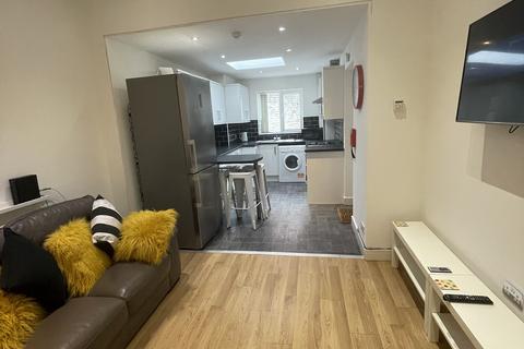 1 bedroom in a house share to rent, Charlotte Road, Sheffield S1