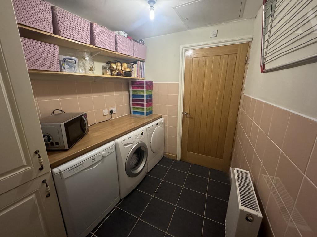 35 jillcott Road utility room