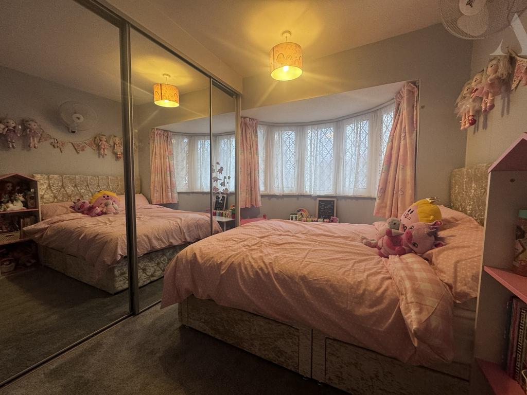 35 jillcott Road bedroom 2