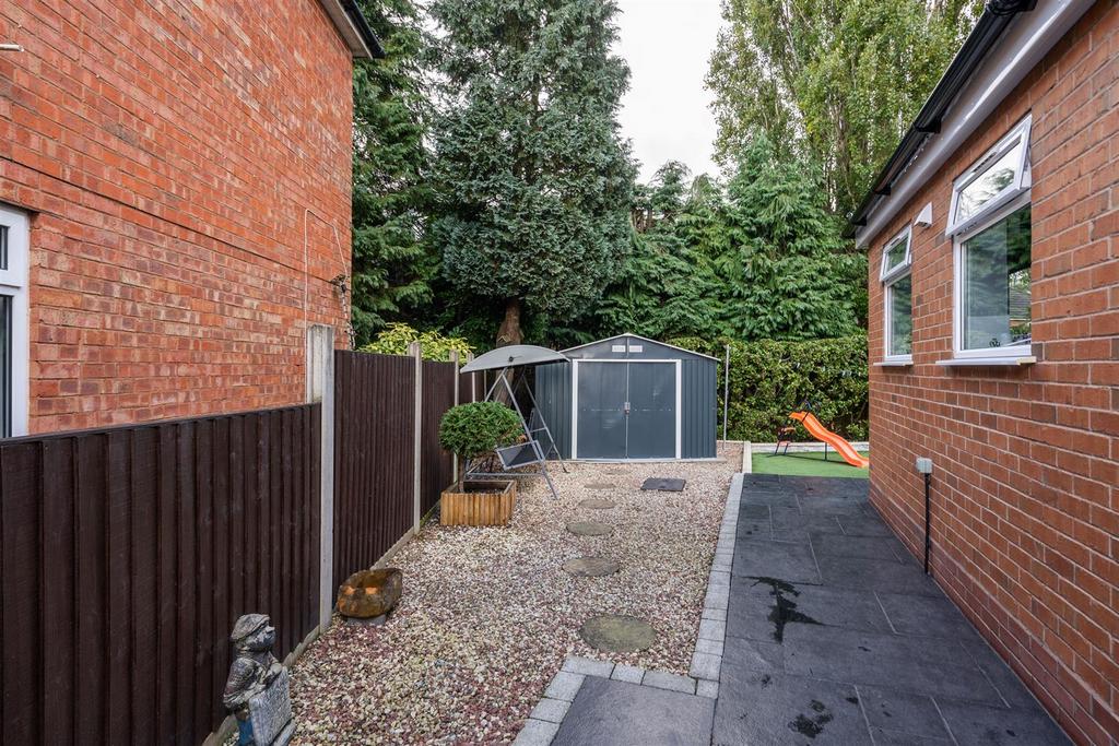 31 Reservoir Road, Solihull, B92 8 BA LO 5.jpg