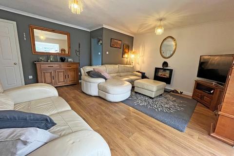 3 bedroom bungalow for sale, The Orchards, Peterborough PE2