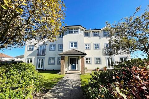 2 bedroom flat for sale, Green Howards Drive, Scarborough YO12