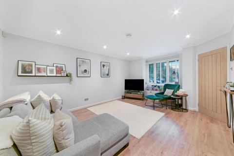 26 Rembrandt Court, Stoneleigh, Epsom, KT19 0SB