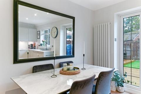 26 Rembrandt Court, Stoneleigh, Epsom, KT19 0SB