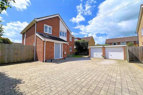 4 bedroom detached house for sale, Bryants Acre, Wendover HP22