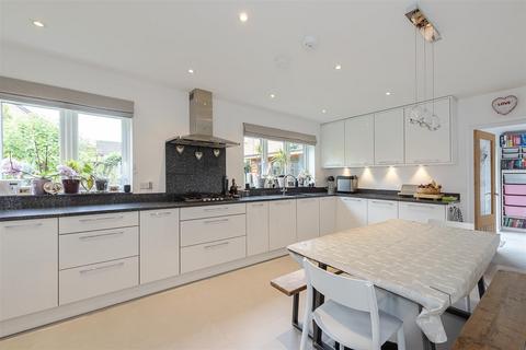 4 bedroom detached house for sale, Bryants Acre, Wendover HP22