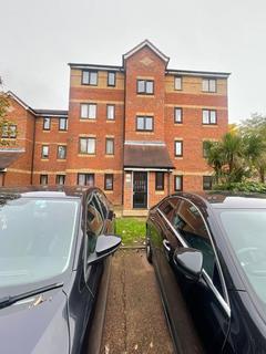 2 bedroom flat to rent, London N13