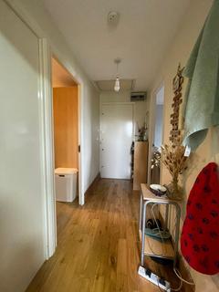 2 bedroom flat to rent, London N13