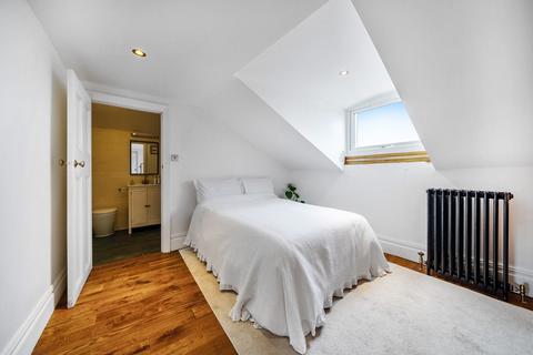 1 bedroom apartment for sale, Montacute Road, London