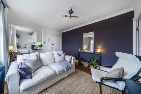 1 bedroom apartment for sale, Montacute Road, London