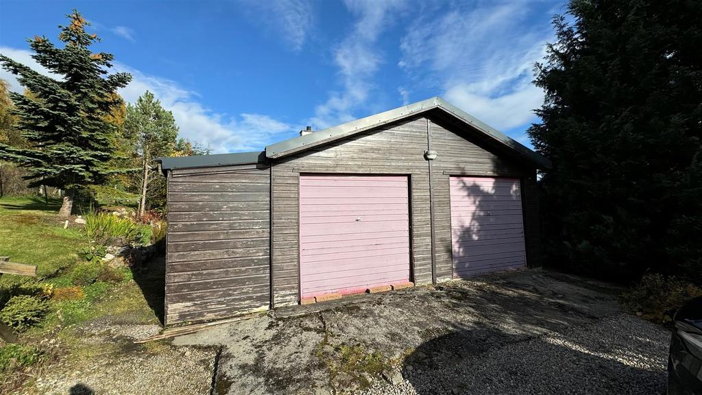 Garage 1.jpg