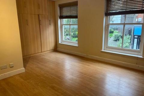 Studio to rent, Church Street, Lutterworth