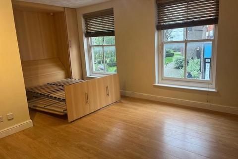 Studio to rent, Church Street, Lutterworth