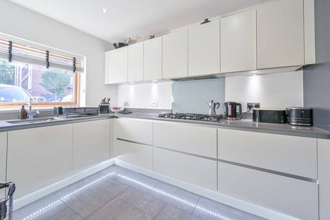 4 bedroom semi-detached house for sale, Ebony Crescent, East Barnet, Barnet, EN4