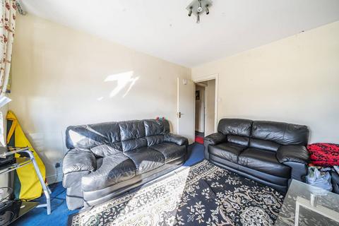 156 Western Road, Mitcham, CR4 3EB