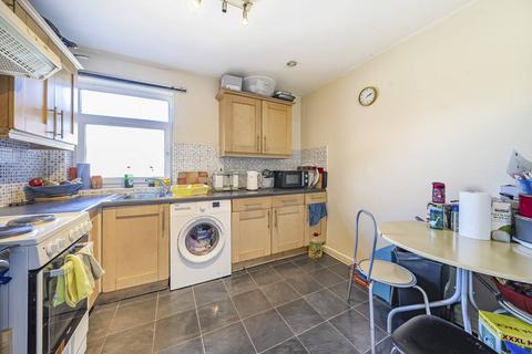 156 Western Road, Mitcham, CR4 3EB