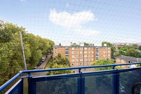 4 bedroom flat for sale, Ednam House, Peckham, London, SE15