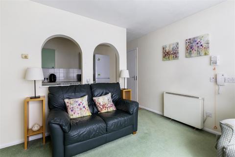 1 bedroom retirement property for sale, Prospect Place, Epsom