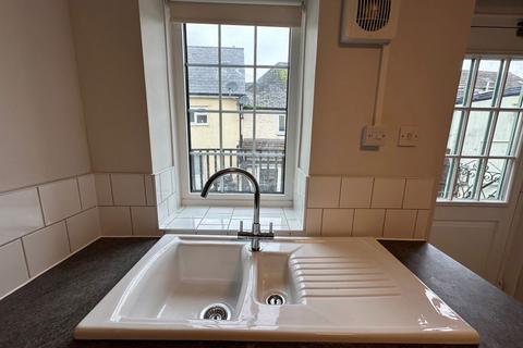 2 bedroom apartment to rent, ST MARY`S STREET, CHEPSTOW, NP16 5EW