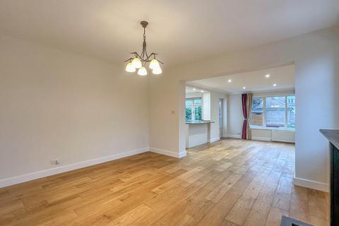 4 bedroom detached house to rent, Cambridge Road, Great Shelford, Cambridge