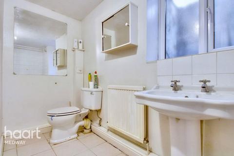 3 Burgess Road, Rochester, ME2 4DE