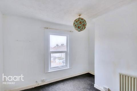 3 Burgess Road, Rochester, ME2 4DE