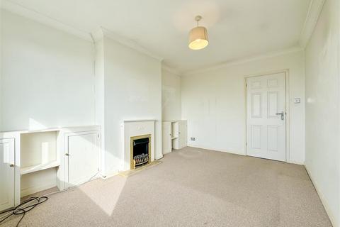 2 bedroom flat to rent, New Park Avenue, Bexhill-On-Sea TN40