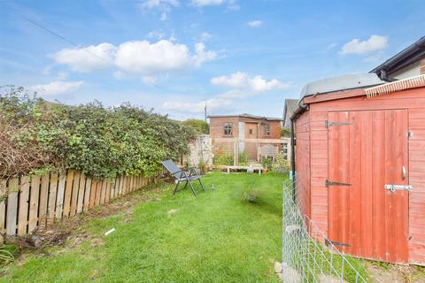 25 Blean View Road, Herne Bay, CT6 7RD