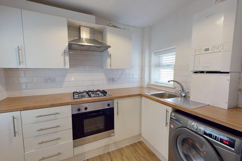 3 bedroom apartment to rent, Wilmslow Road, Manchester M20