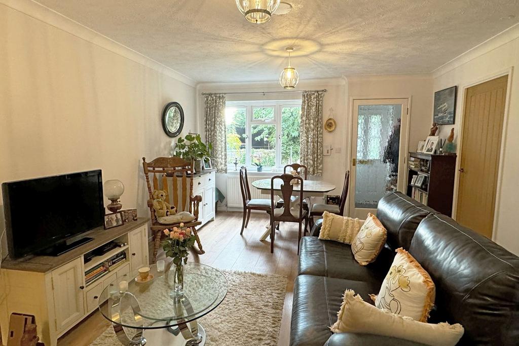 Felpham Road, Felpham, Bognor Regis 2 bed retirement property for sale