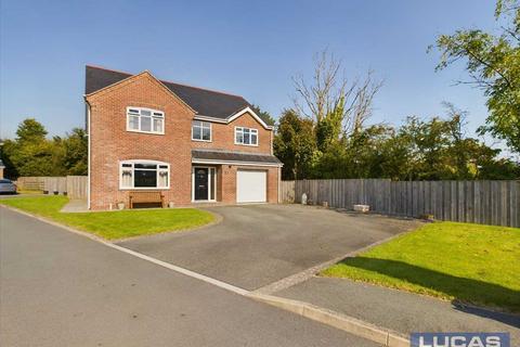 4 bedroom detached house for sale, Stad Ty'n Llain, Llanfairpwll