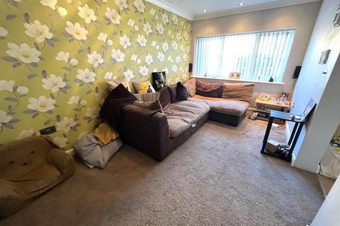 3 bedroom semi-detached house for sale, Juniper Way, Gainsborough, DN21 1GW