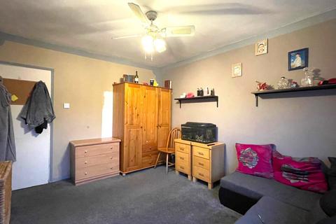 46 Kidderminster Road, Slough, SL2 2AZ