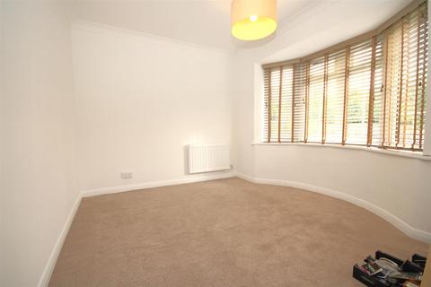 2 bedroom maisonette to rent, Bradley Court, Epsom Road, G,uildford, Surrey