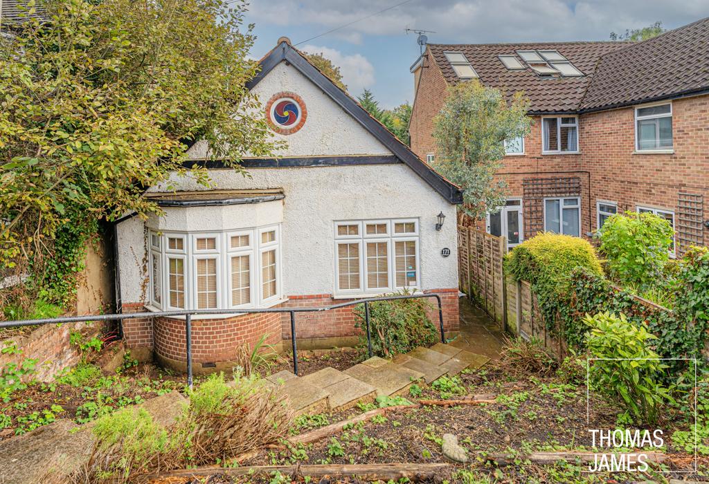 Crescent Rd, detached bungalow