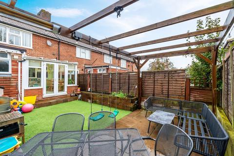 13 Widecombe Road, London, SE9 4HH