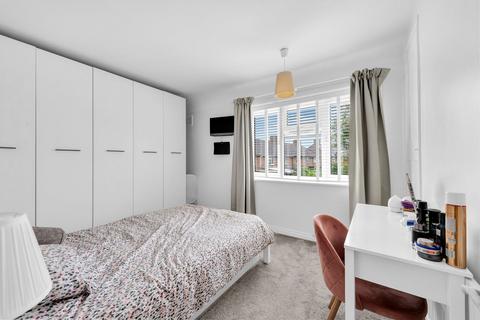 13 Widecombe Road, London, SE9 4HH