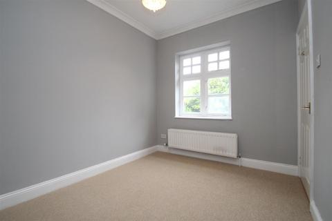 3 bedroom house to rent, Yeomans Court, Hemel Hempstead