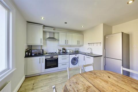 2 bedroom flat for sale, Sudbourne Road, Brixton SW2