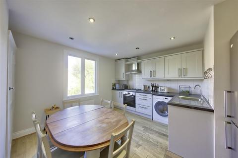 2 bedroom flat for sale, Sudbourne Road, Brixton SW2