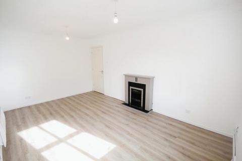 2 bedroom apartment to rent, Hurworth Avenue, Langley.