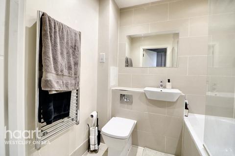 1 bedroom flat for sale, Victoria Avenue, WESTCLIFF-ON-SEA