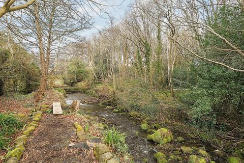 4 bedroom detached house for sale, Troy Road, Horsforth, Leeds