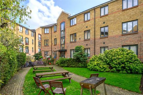 3 bedroom apartment for sale, Durward Street, London, E1