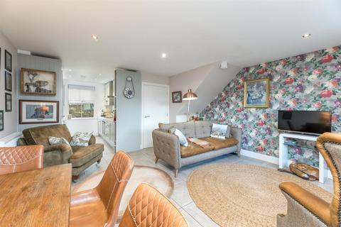 155 Ilkley Road, Otley, LS21 3LP