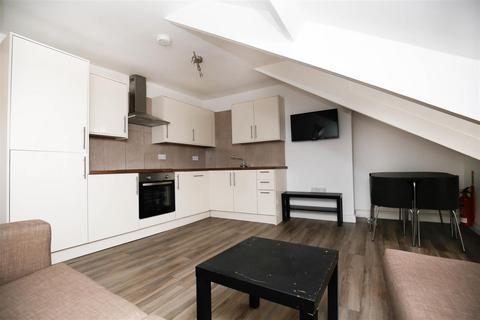 4 bedroom apartment to rent, Osborne Avenue, Newcastle Upon Tyne NE2