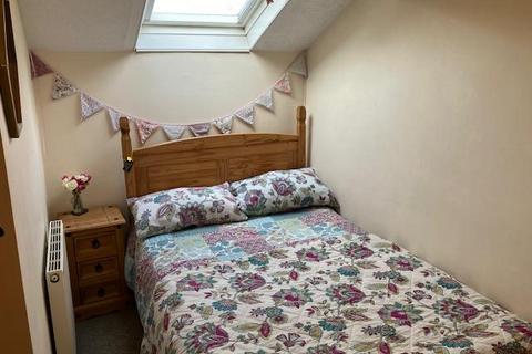 undefined, Tyn Y Pistyll, Trawsfynydd