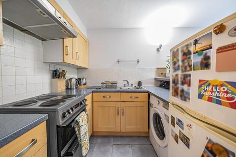 1 bedroom flat for sale, Limetree Walk, London