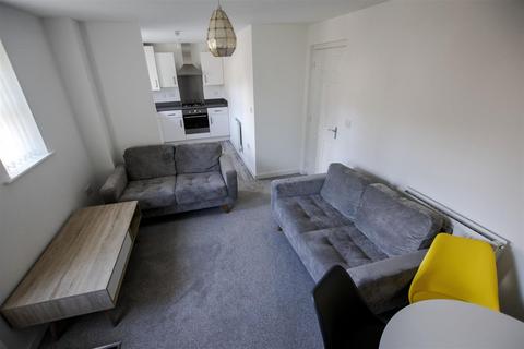 2 bedroom flat to rent, 17 Escelie Way, Birmingham B29