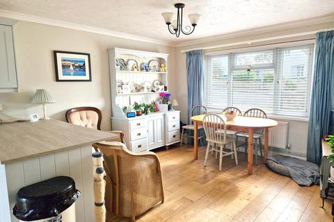 10 Methleigh Parc, Porthleven, Helston, TR13 9LJ